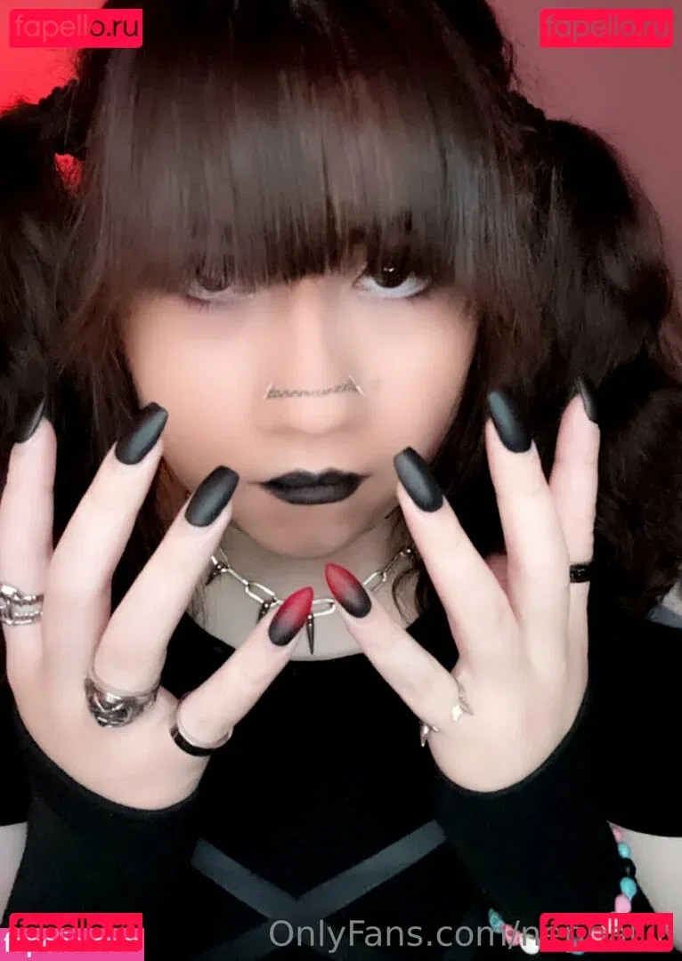 Nephallic Onlyfans Photo Gallery 