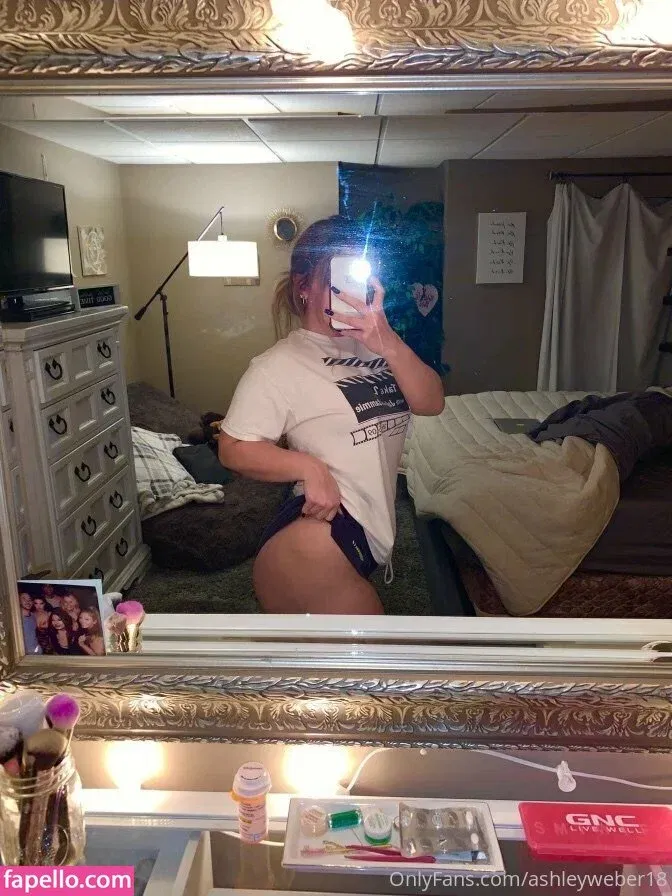 ashleyweber18 Onlyfans Photo Gallery 