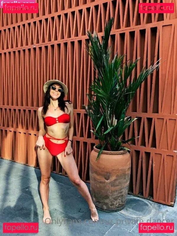 urr.private.dance Onlyfans Photo Gallery 