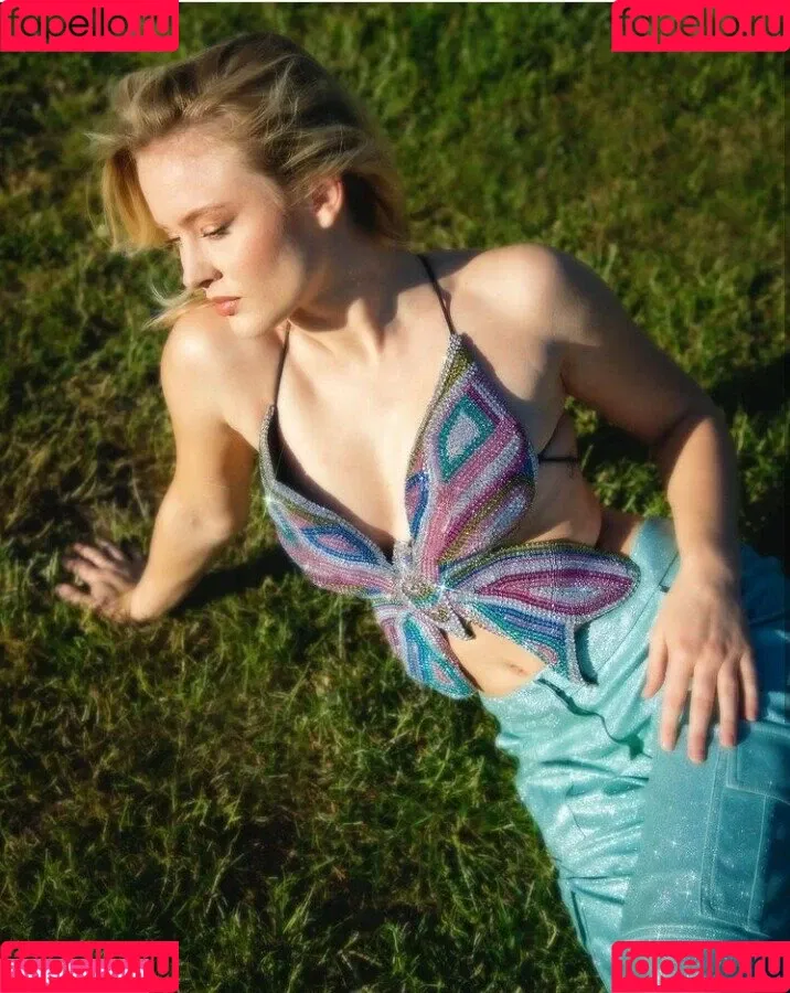 Zara Larsson Onlyfans Photo Gallery 