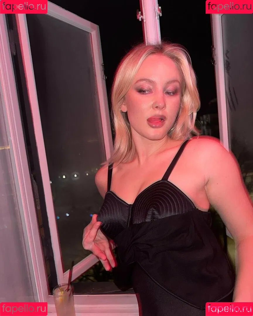 Zara Larsson Onlyfans Photo Gallery 