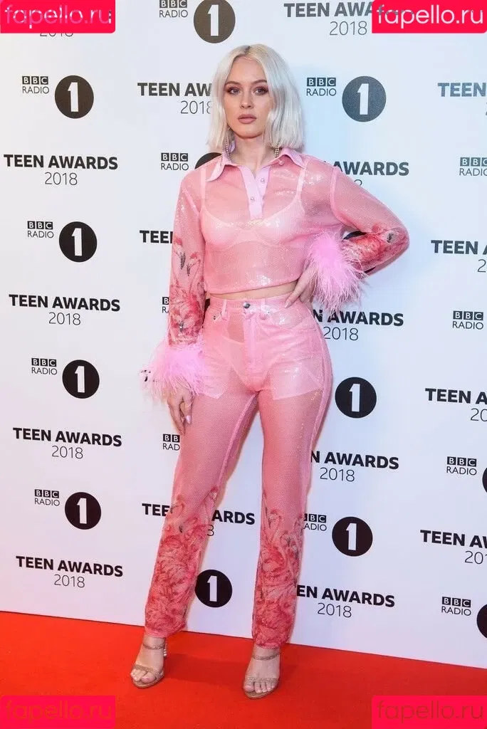 Zara Larsson Onlyfans Photo Gallery 