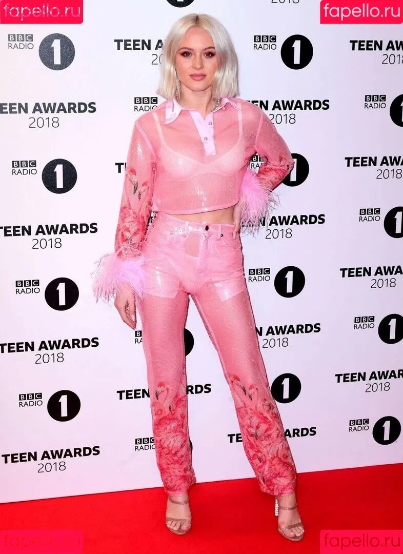 Zara Larsson Onlyfans Photo Gallery 