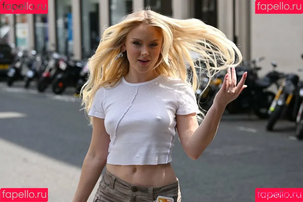 Zara Larsson Onlyfans Photo Gallery 