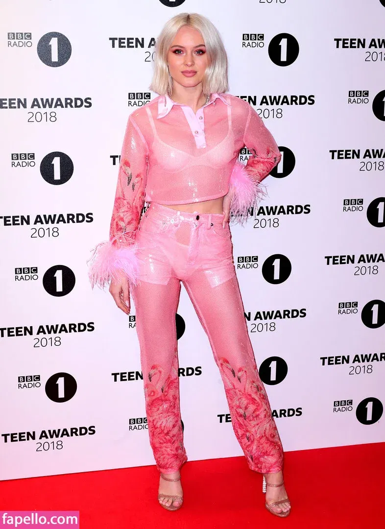 Zara Larsson Onlyfans Photo Gallery 