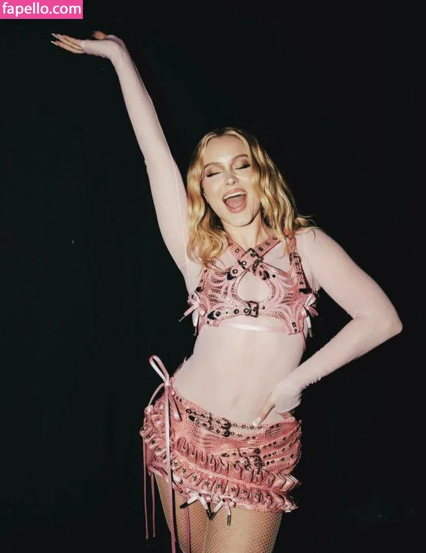 Zara Larsson Onlyfans Photo Gallery 