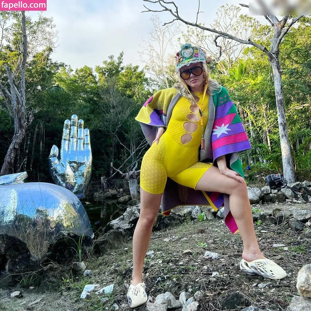 Zara Larsson Onlyfans Photo Gallery 