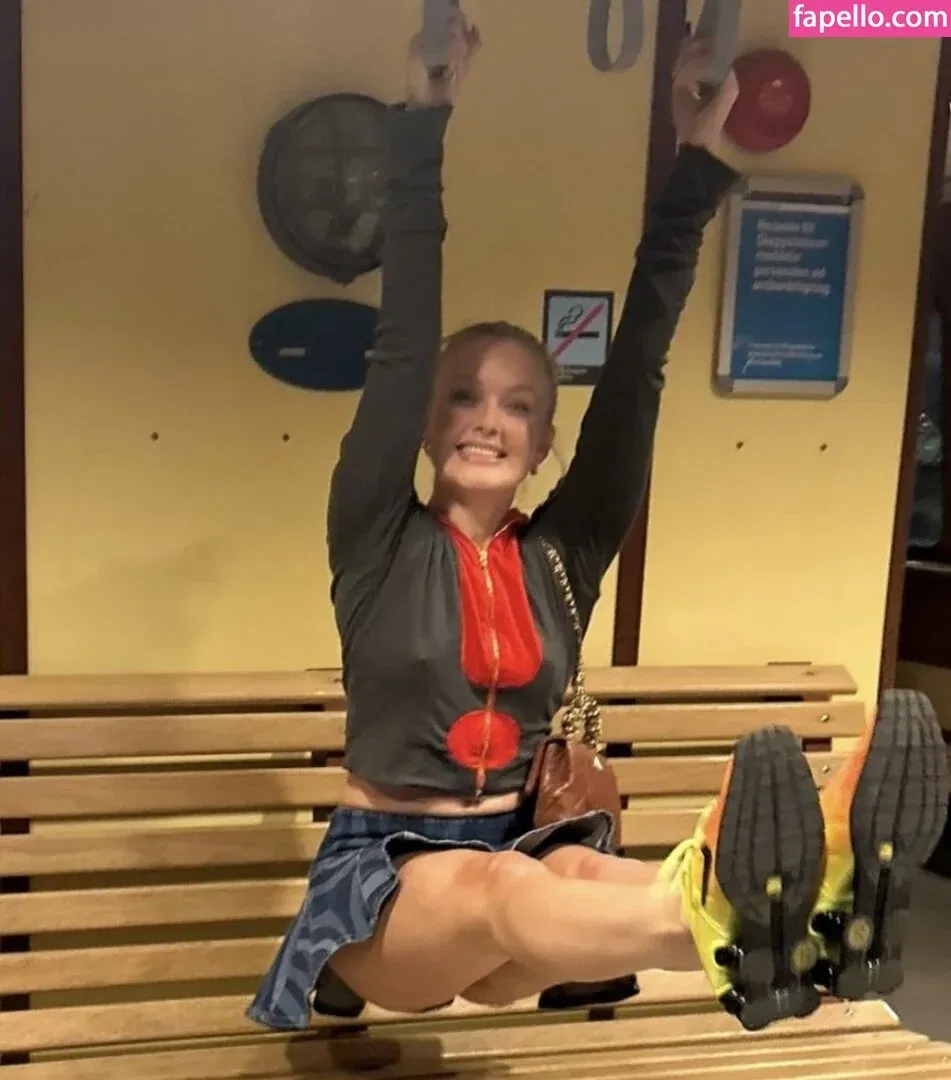 Zara Larsson Onlyfans Photo Gallery 