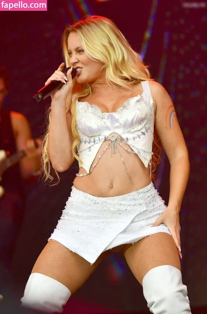 Zara Larsson Onlyfans Photo Gallery 