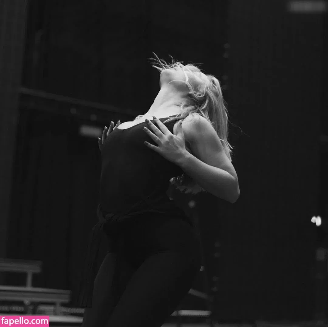 Zara Larsson Onlyfans Photo Gallery 