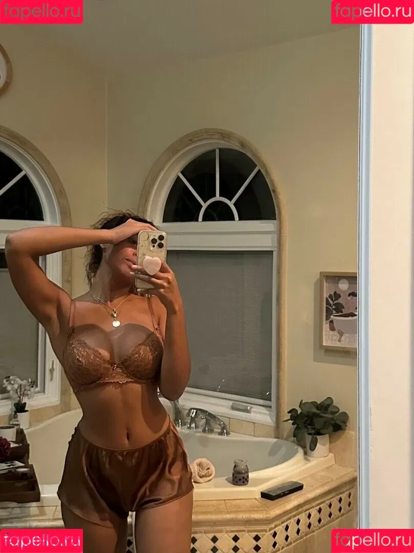 Helayna Marie Onlyfans Photo Gallery 
