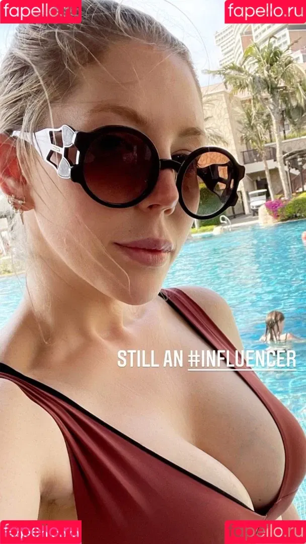 Katherine Ryan Onlyfans Photo Gallery 