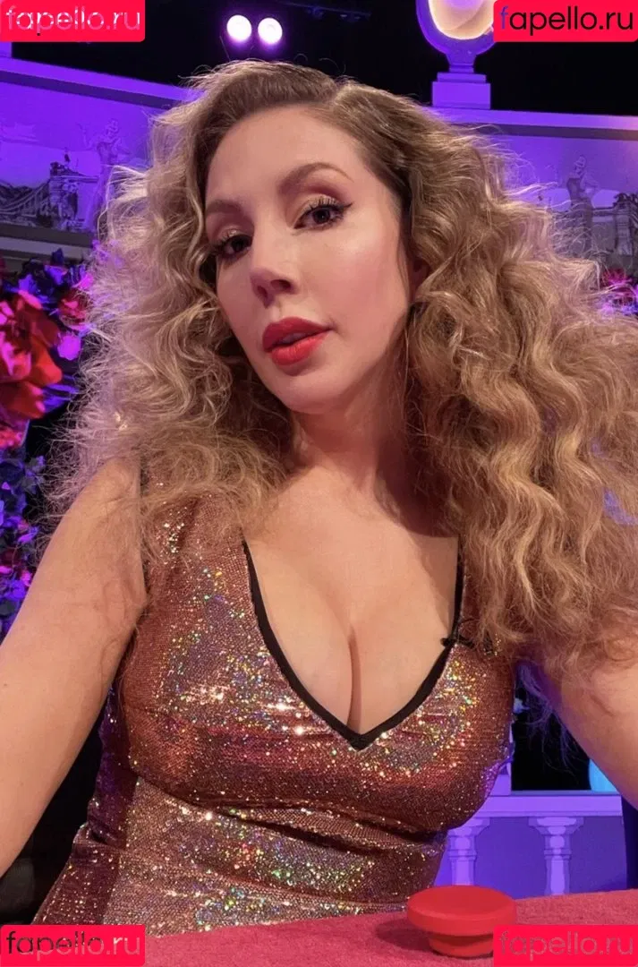 Katherine Ryan Onlyfans Photo Gallery 