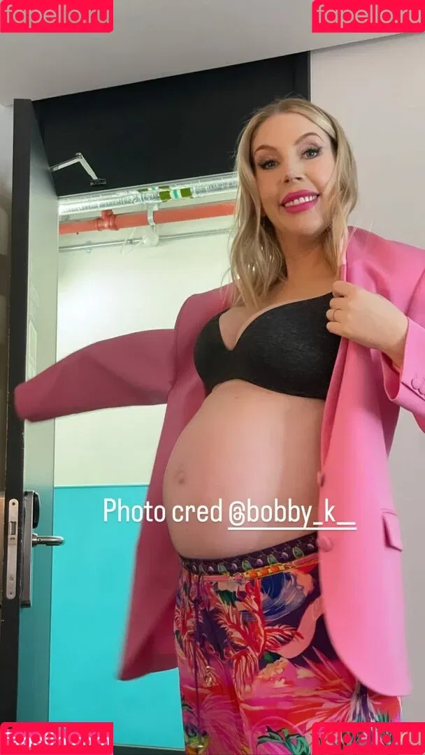 Katherine Ryan Onlyfans Photo Gallery 