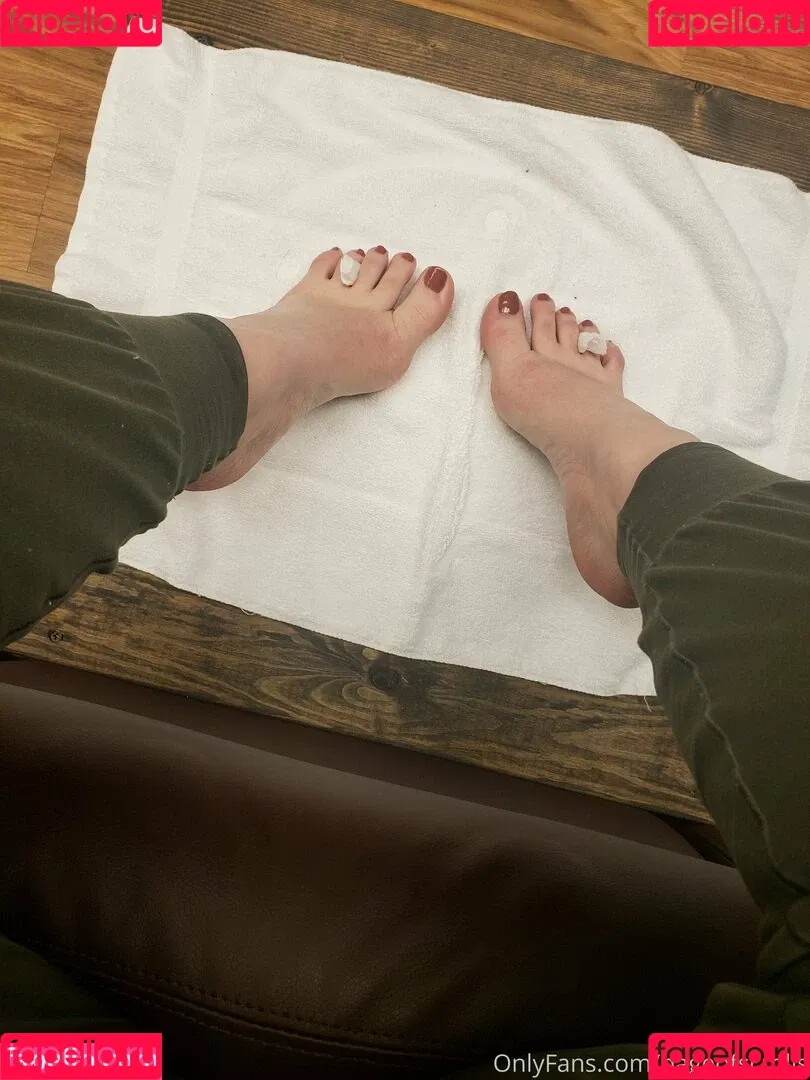 pageofscrolls Onlyfans Photo Gallery 