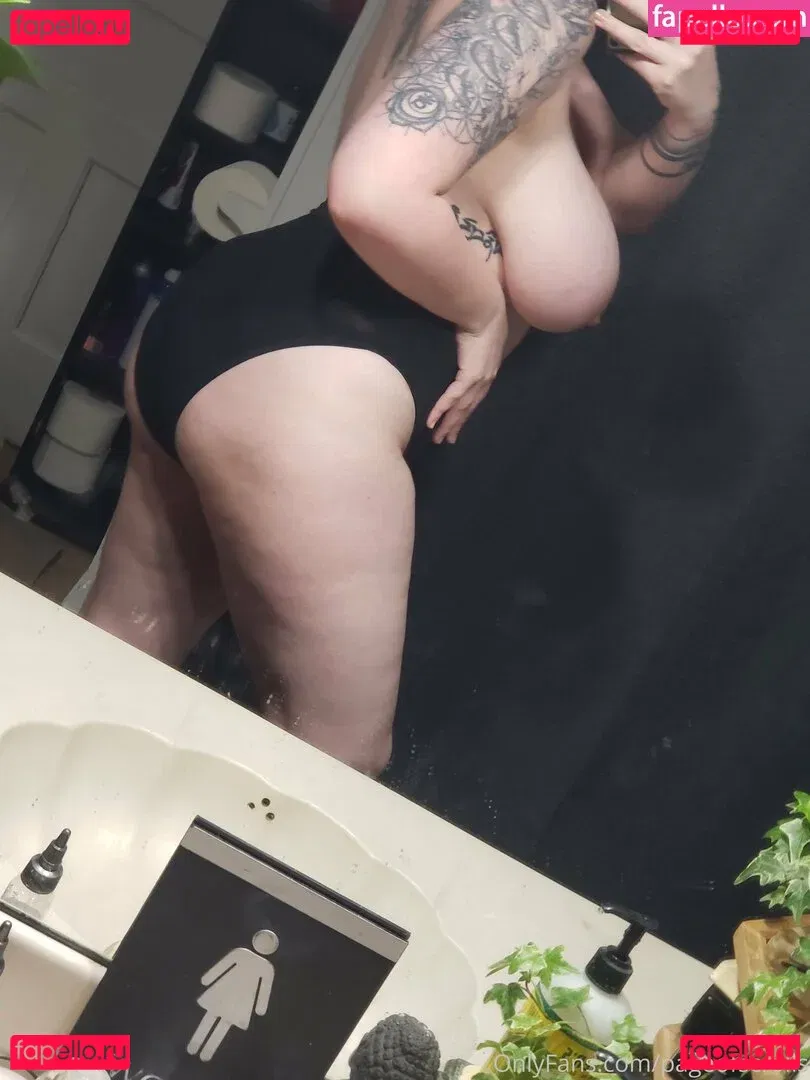 pageofscrolls Onlyfans Photo Gallery 