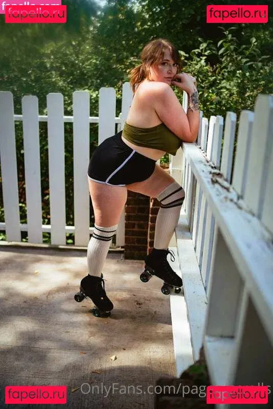 pageofscrolls Onlyfans Photo Gallery 