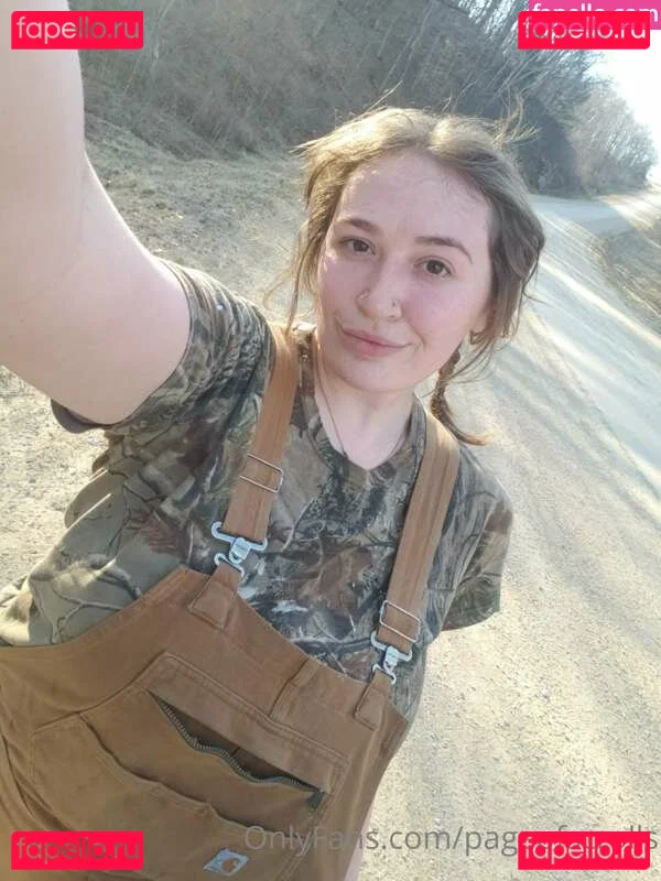 pageofscrolls Onlyfans Photo Gallery 