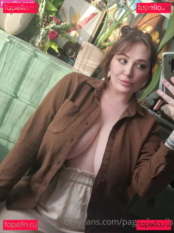 pageofscrolls Onlyfans Photo Gallery 