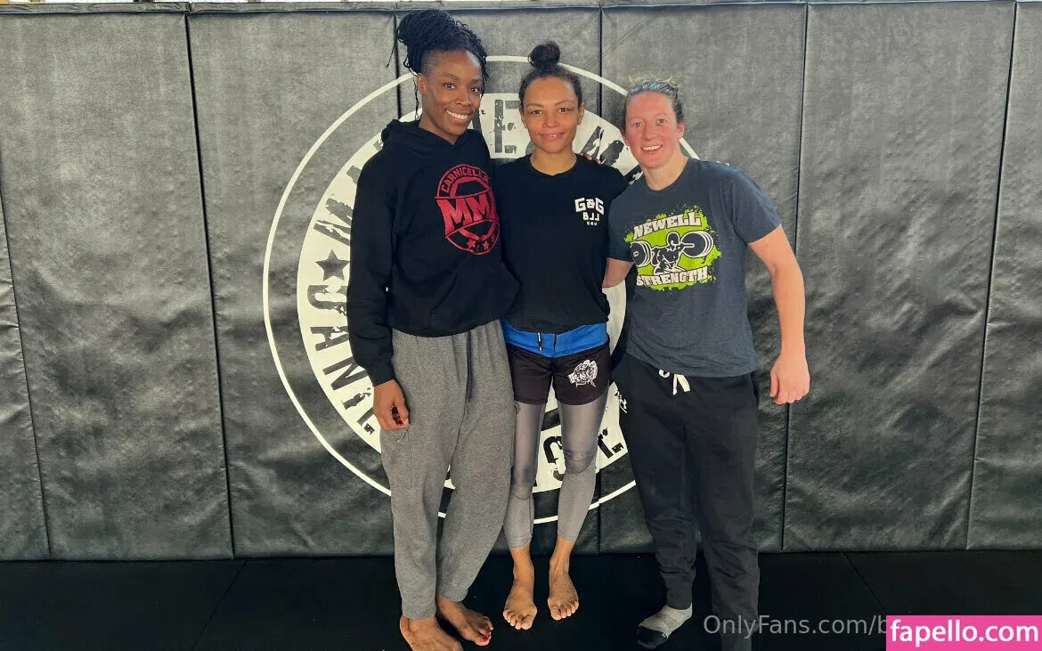 bad_mmama Onlyfans Photo Gallery 