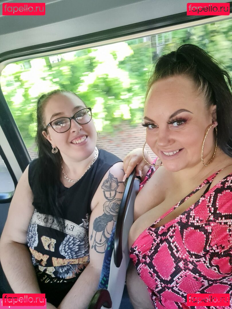 STEP-MOM J Nude Onlyfans Photo 25