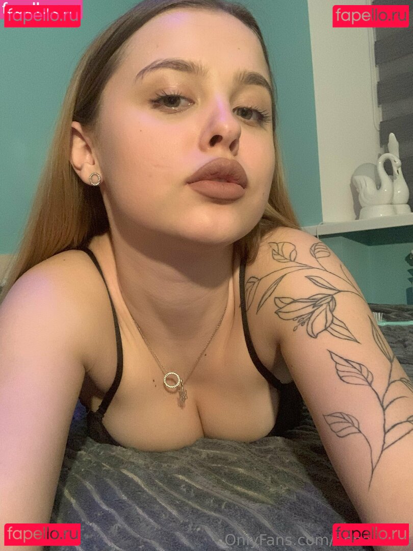 Anna-mira Nude Onlyfans Photo 4