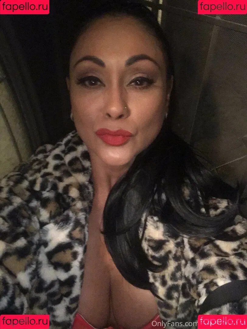 Priya Anjali Rai Onlyfans Photo Gallery 
