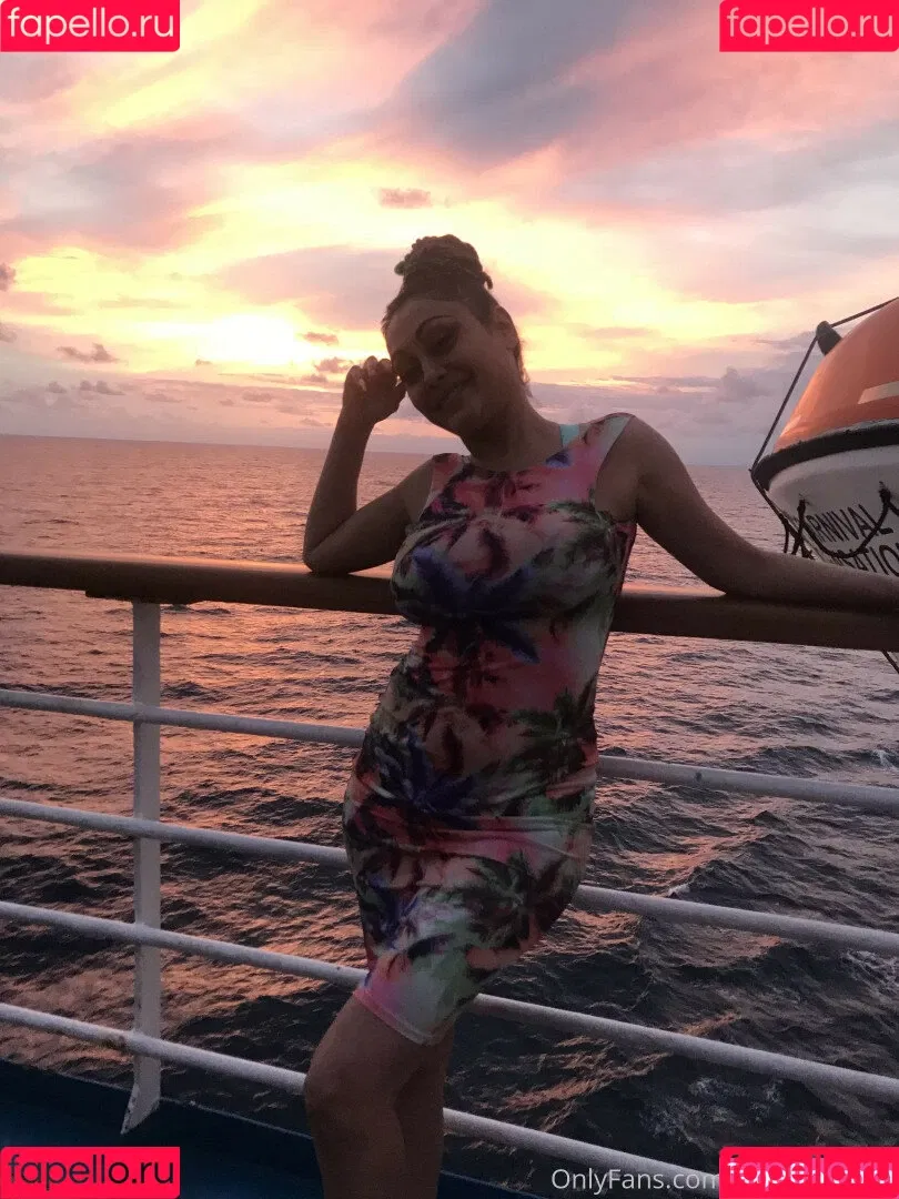 Priya Anjali Rai Onlyfans Photo Gallery 