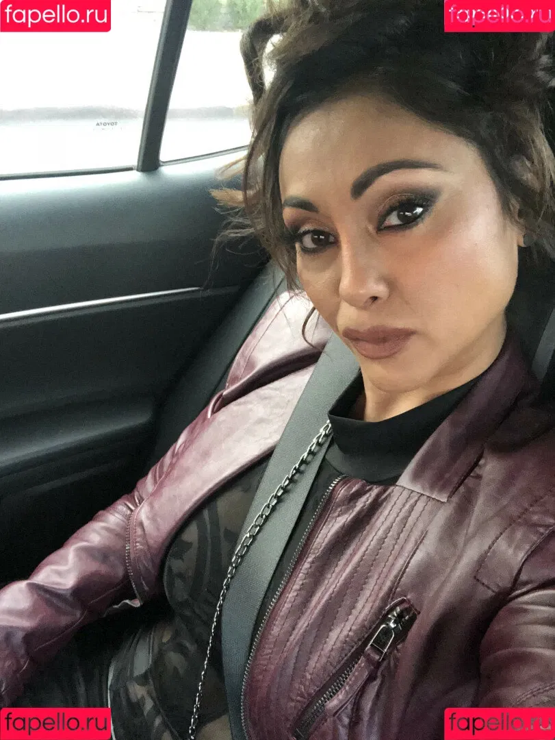 Priya Anjali Rai Onlyfans Photo Gallery 