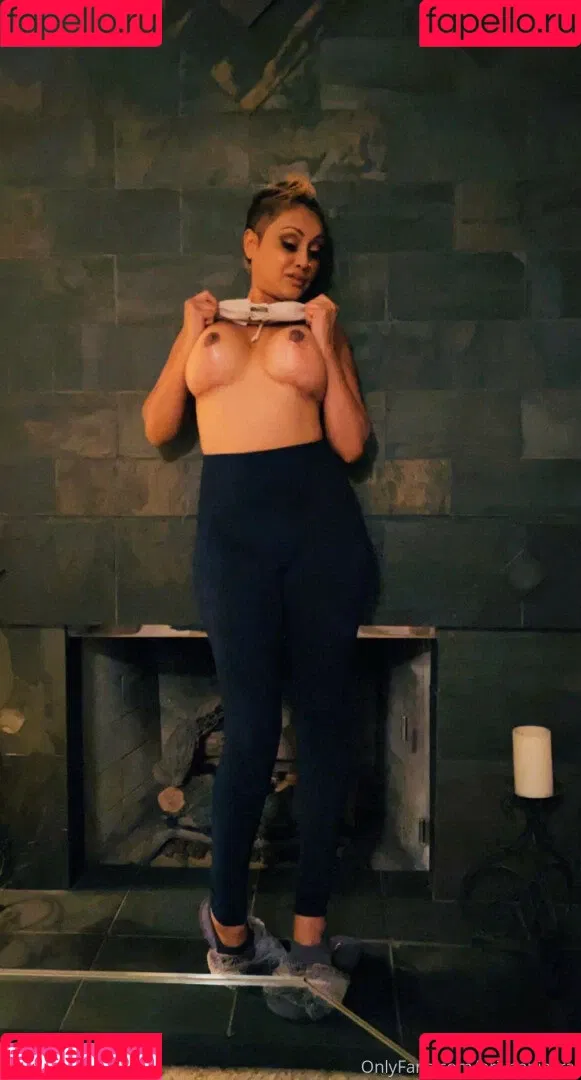 Priya Anjali Rai Onlyfans Photo Gallery 