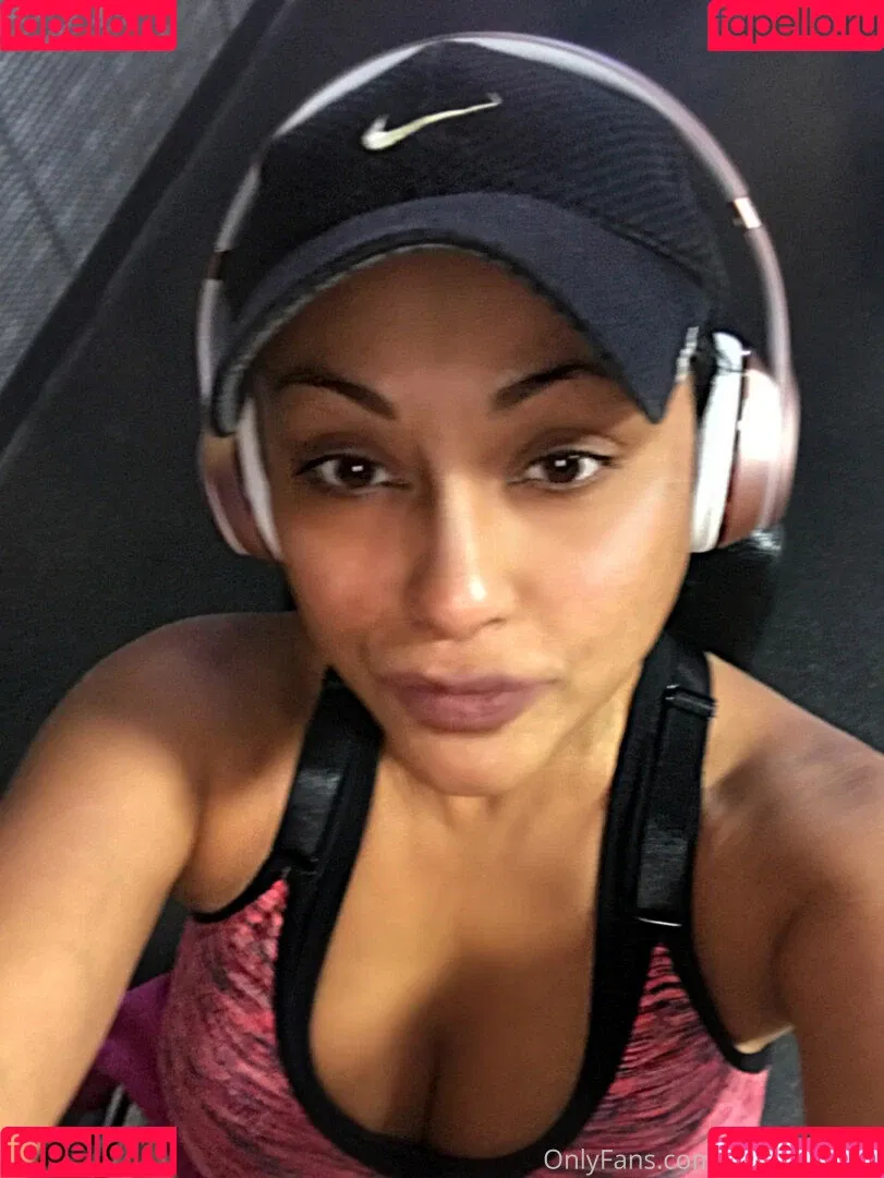 Priya Anjali Rai Onlyfans Photo Gallery 