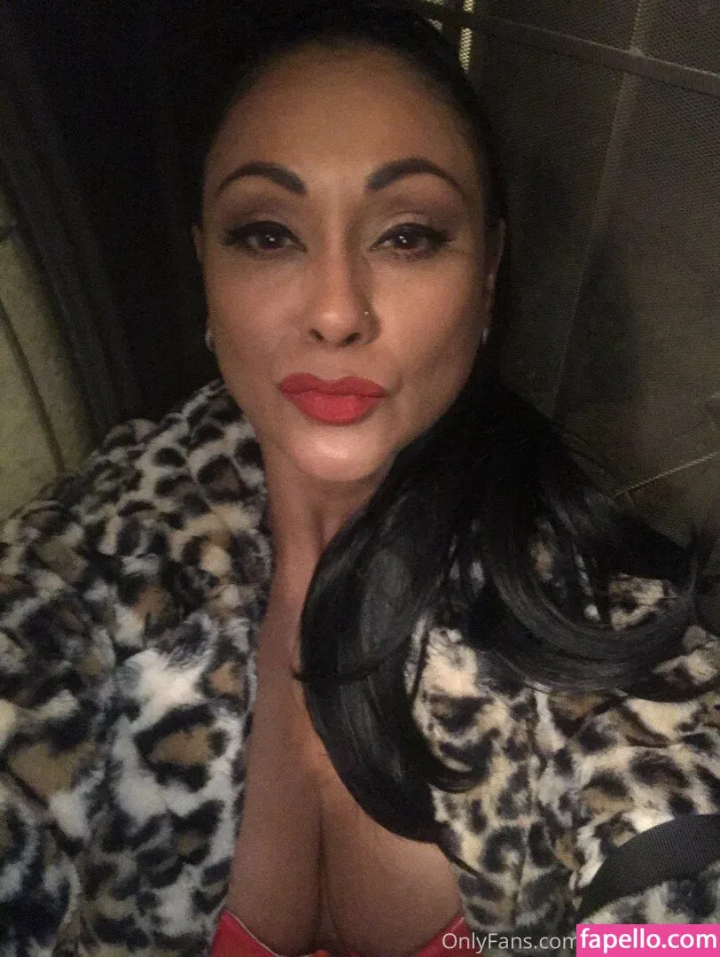 Priya Anjali Rai Onlyfans Photo Gallery 