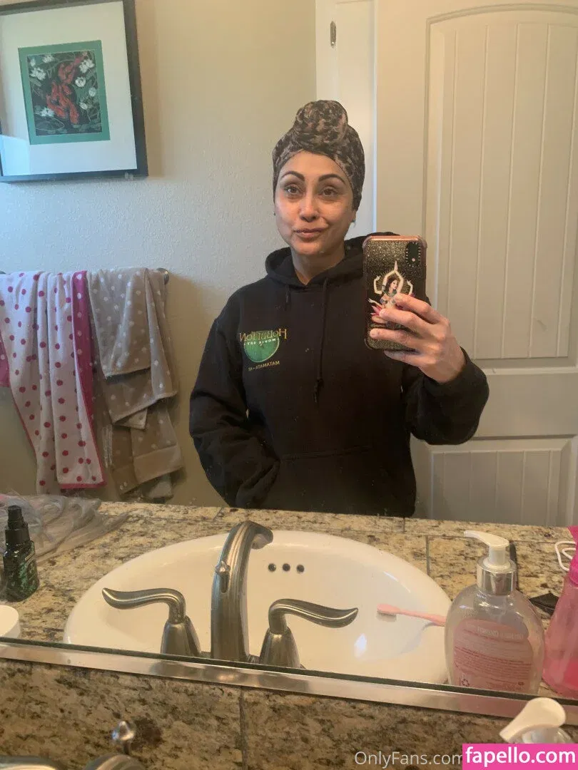 Priya Anjali Rai Onlyfans Photo Gallery 