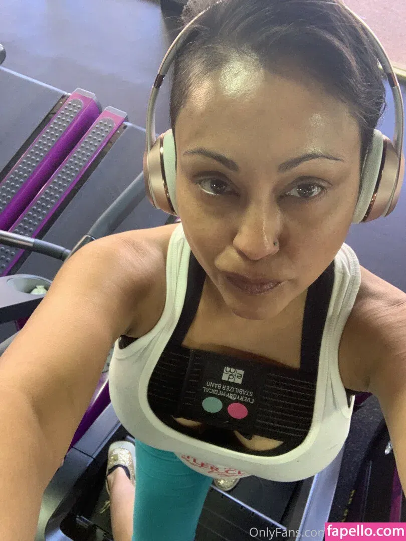 Priya Anjali Rai Onlyfans Photo Gallery 