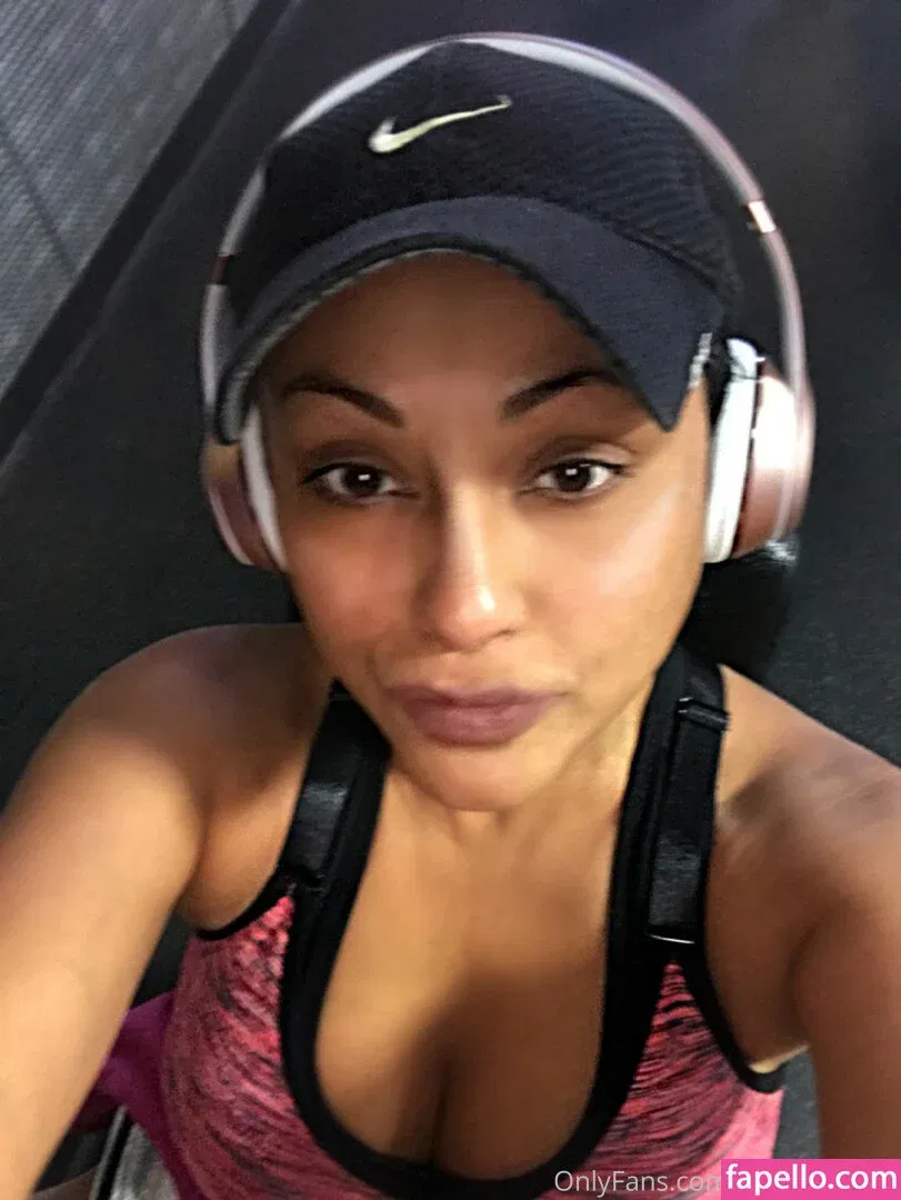 Priya Anjali Rai Onlyfans Photo Gallery 