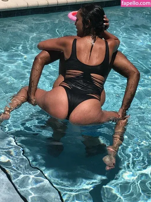 Priya Anjali Rai Onlyfans Photo Gallery 