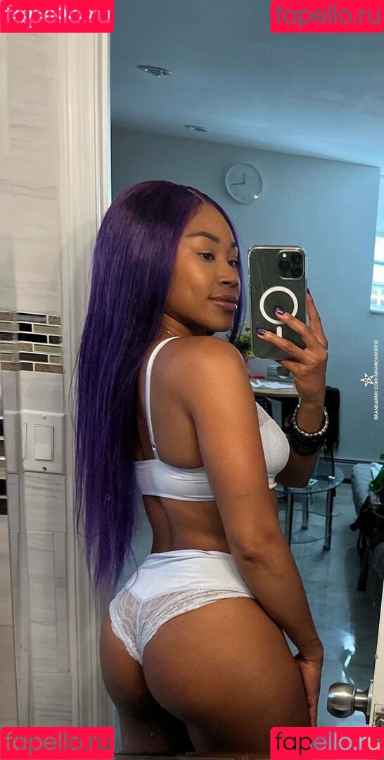 Ariane Andrew Onlyfans Photo Gallery 