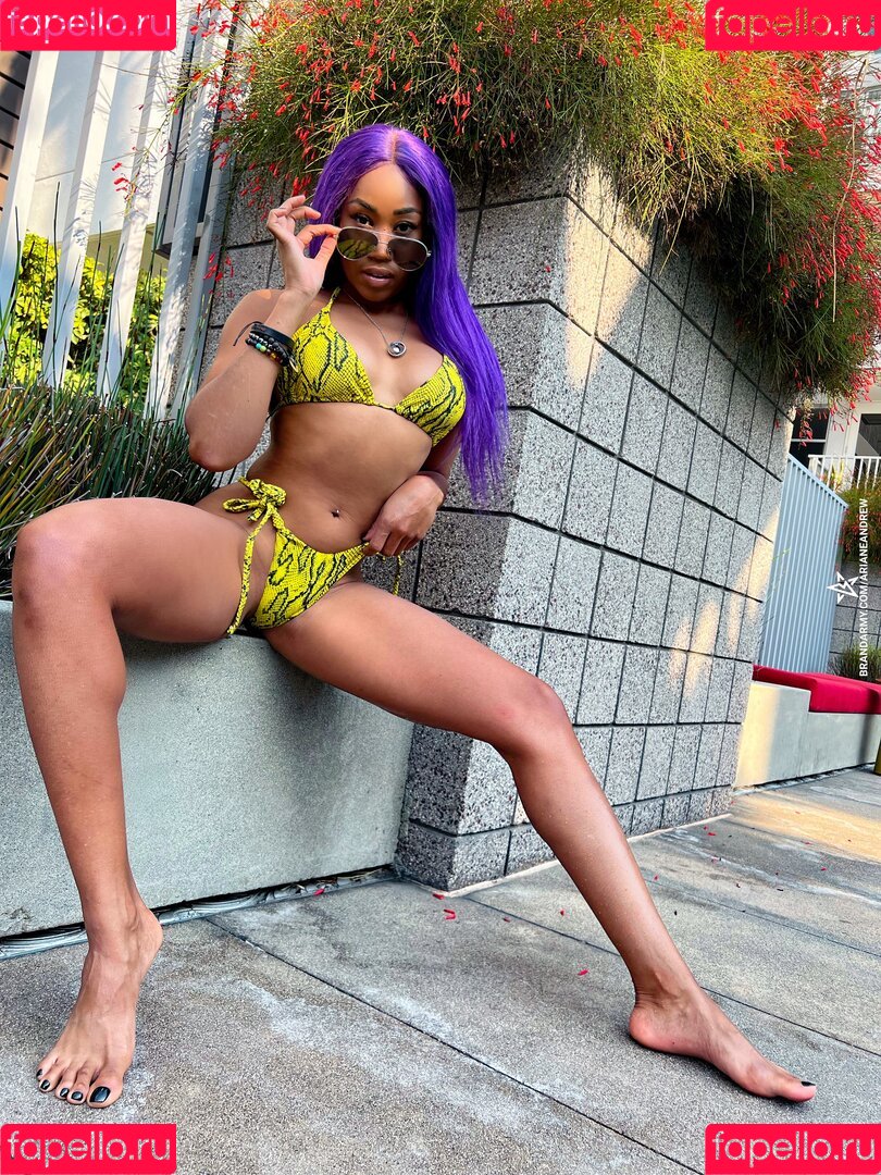 Ariane Andrew Onlyfans Photo Gallery 