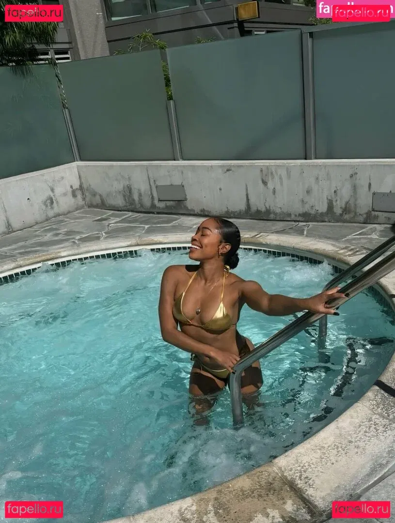 Ariane Andrew Onlyfans Photo Gallery 