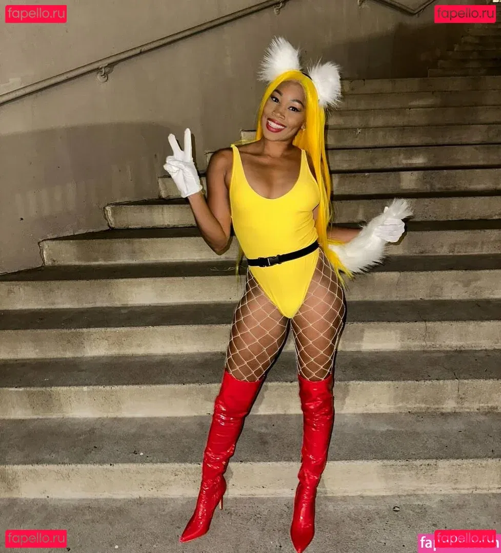 Ariane Andrew Onlyfans Photo Gallery 