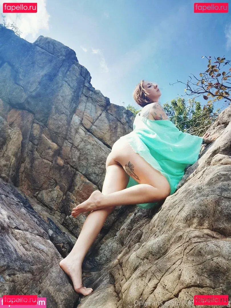 Enchantress_sg Onlyfans Photo Gallery 