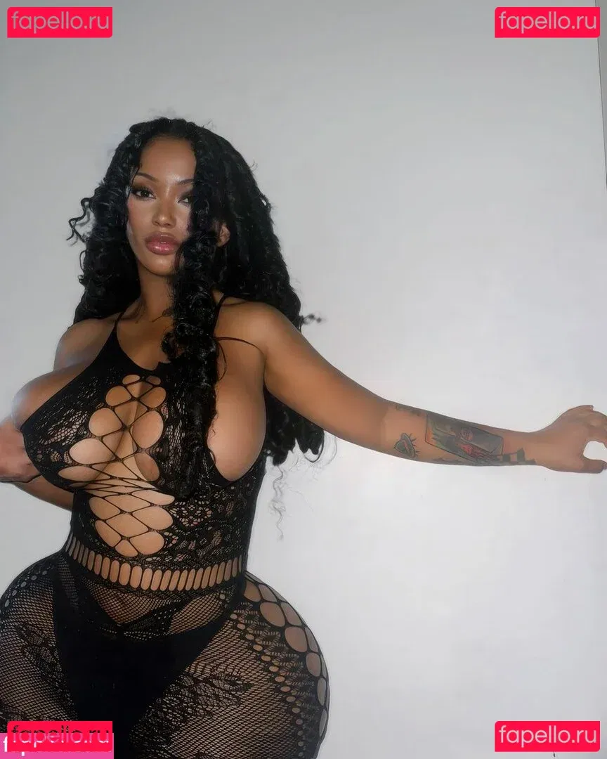 Raychiel Onlyfans Photo Gallery 