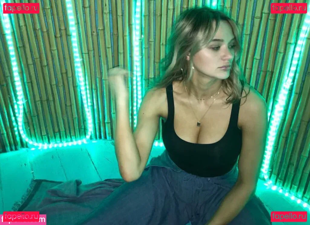 Hunter King Onlyfans Photo Gallery 