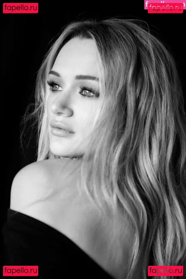 Hunter King Onlyfans Photo Gallery 