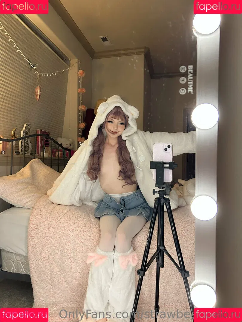 strawbearie.milk Onlyfans Photo Gallery 