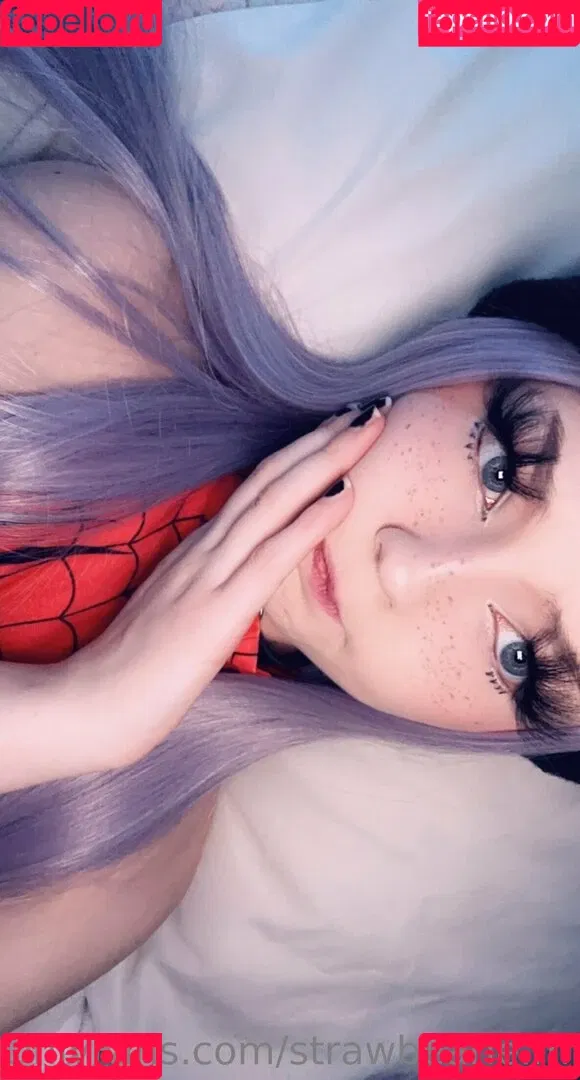 strawbearie.milk Onlyfans Photo Gallery 