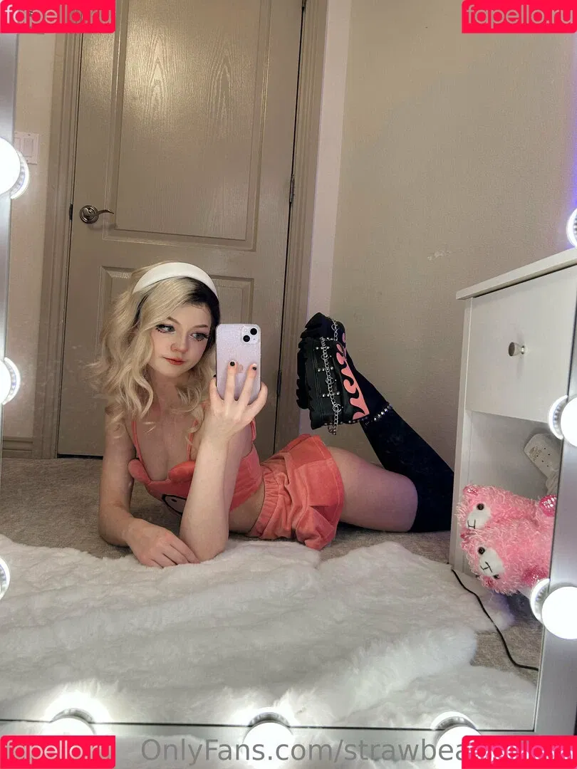 strawbearie.milk Onlyfans Photo Gallery 