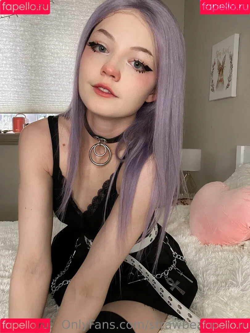 strawbearie.milk Onlyfans Photo Gallery 
