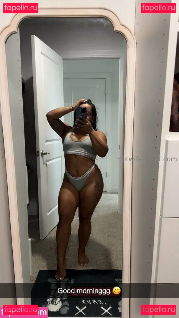 hotwifelisset Onlyfans Photo Gallery 