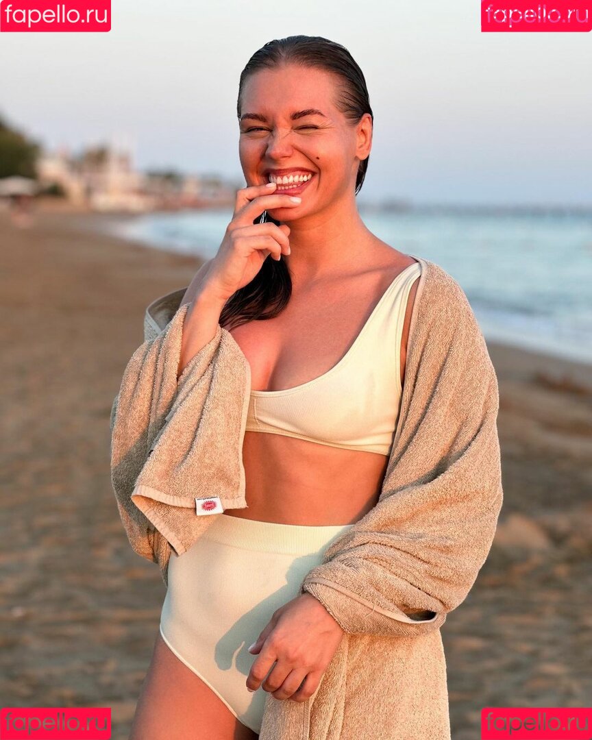 Kristina Asmus Onlyfans Photo Gallery 